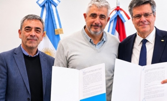 El Gobierno de Córdoba firmó un convenio para fortalecer el sistema sanitario provincial